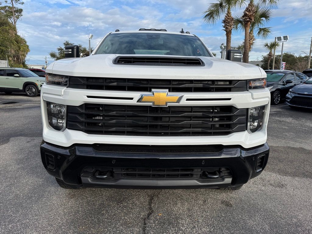 2025 Chevrolet Silverado 2500HD Custom 3