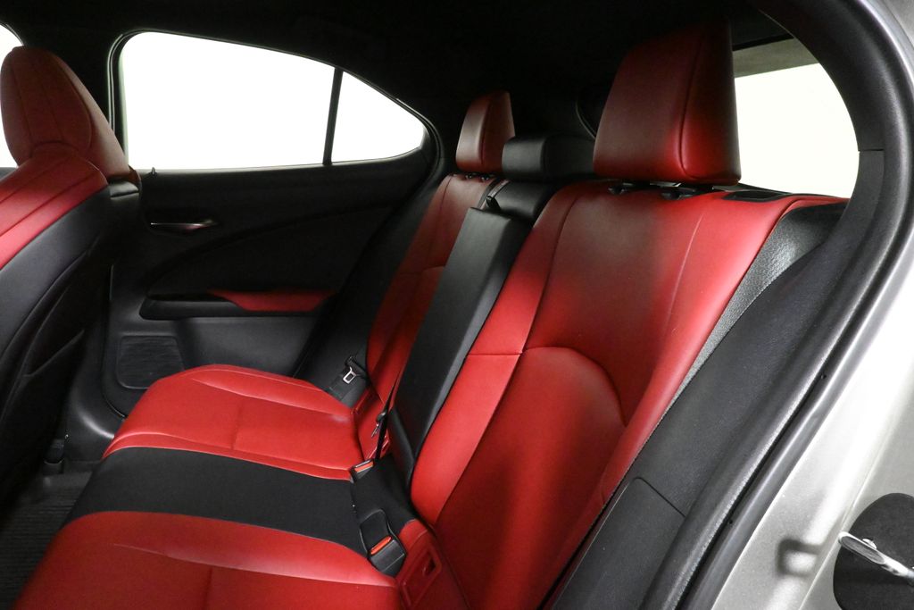 Thumbnail: 2020 Lexus UX - 5