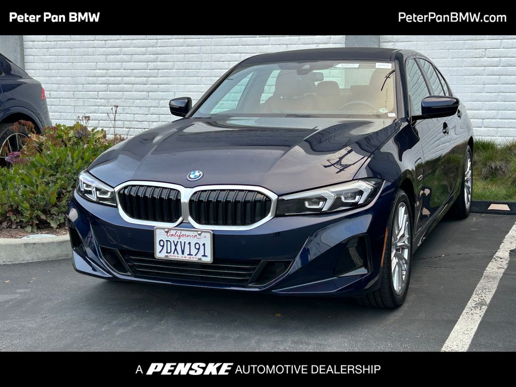 Thumbnail: 2023 BMW 3 Series - 1