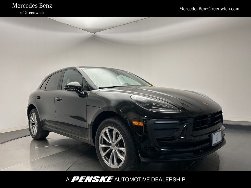 Thumbnail: 2025 Porsche Macan - 1