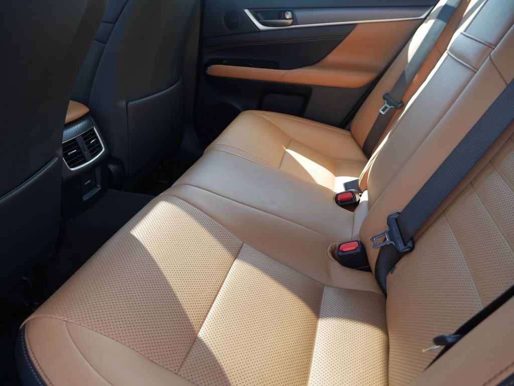 Thumbnail: 2020 Lexus GS - 20