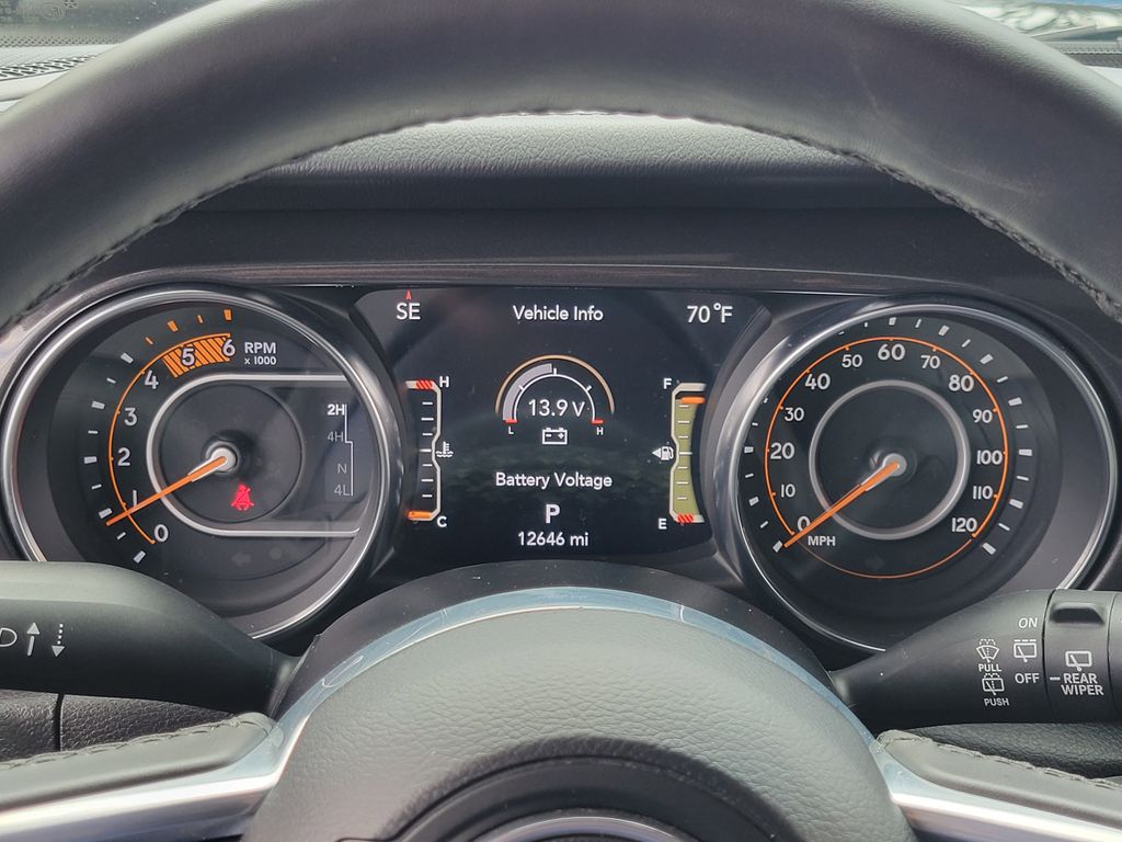 View vehicle photo 7