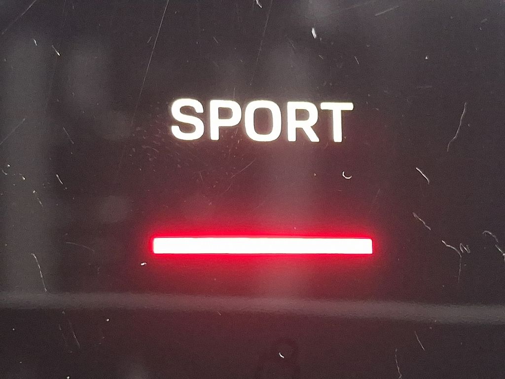 Thumbnail: 2024 Porsche Macan - 26