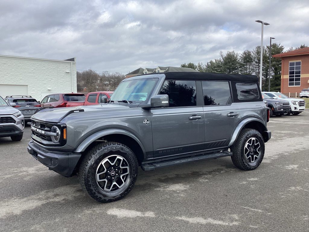 2024 Ford Bronco Outer Banks 4-Door 4WD