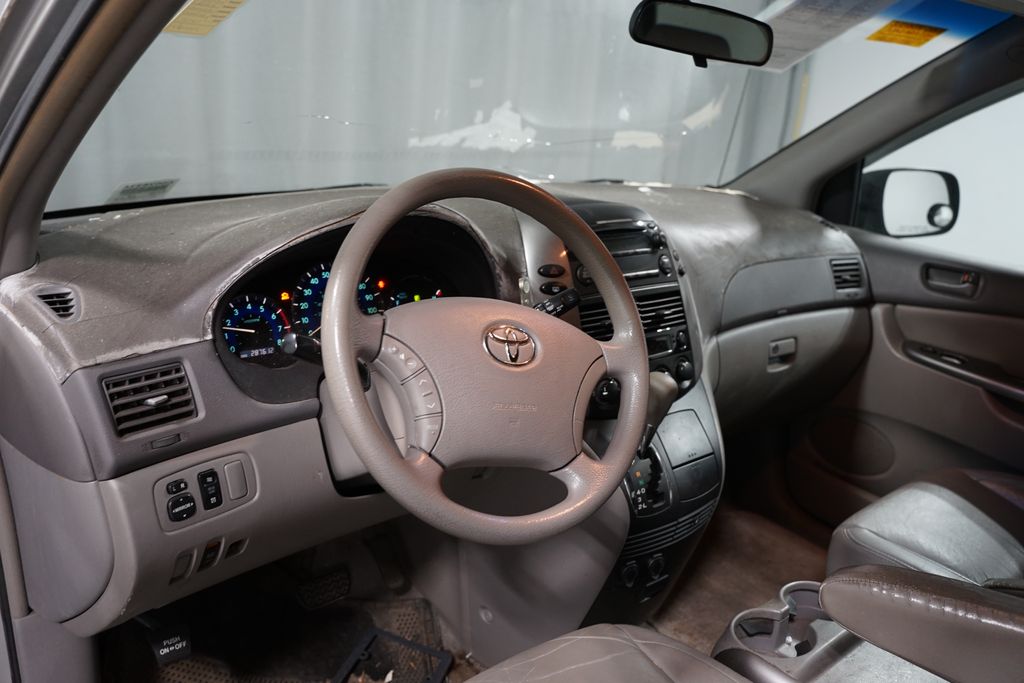 Thumbnail: 2006 Toyota Sienna - 7