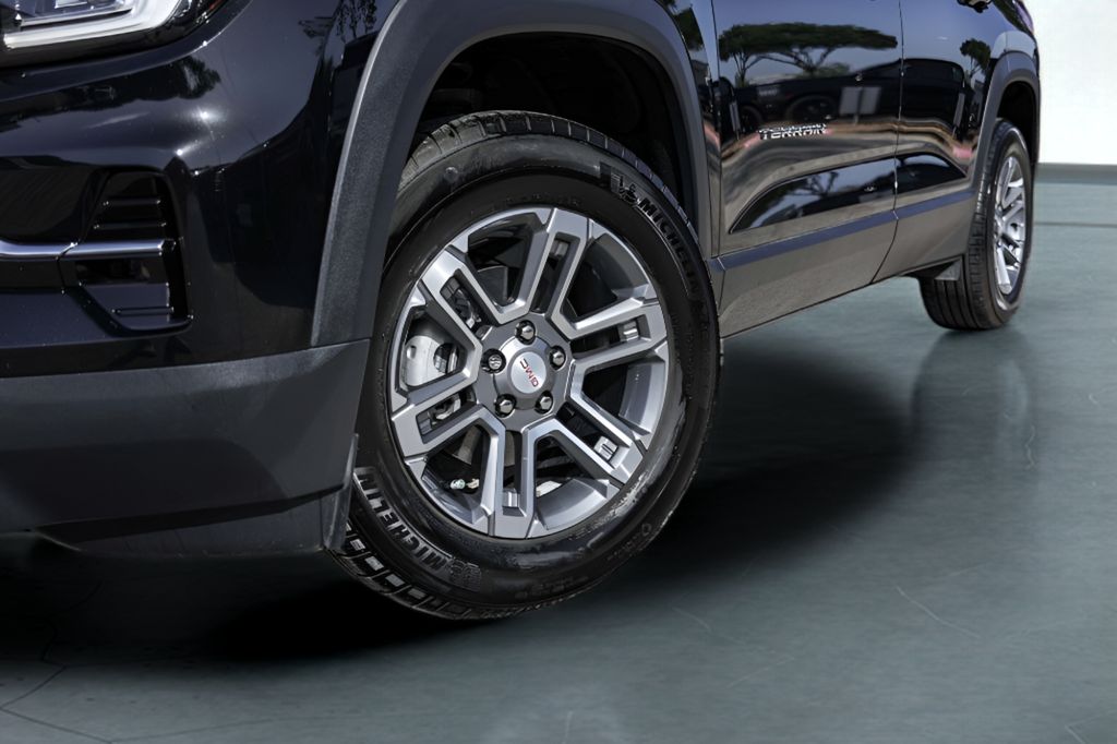 Used 2026 Black GMC Elevation image 4