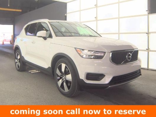 Ice White 2020 Volvo XC40 T5 Momentum AWD SUV / Crossover All-Wheel Drive Automatic