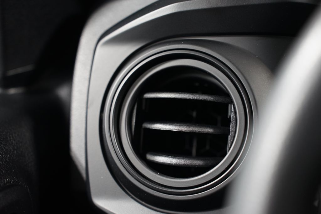 2019 Toyota Tacoma SR 23