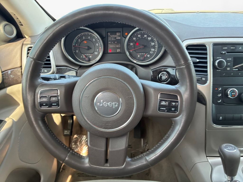 Used Car 2011 Jeep Grand Cherokee  Laredo For Sale Under $10,000 In Austin, Texas