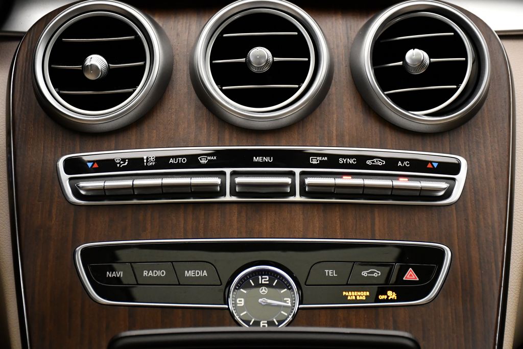 Thumbnail: 2021 Mercedes-Benz C-Class - 30