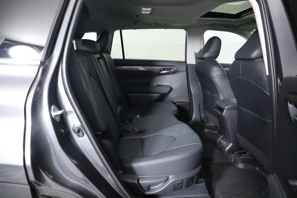 2024 Toyota Highlander Limited 22