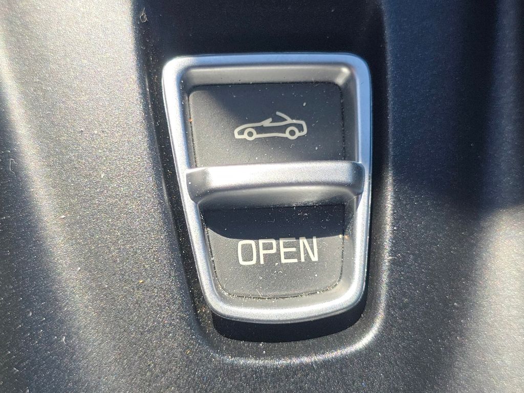 Used 2017 Silver Ferrari T image 3