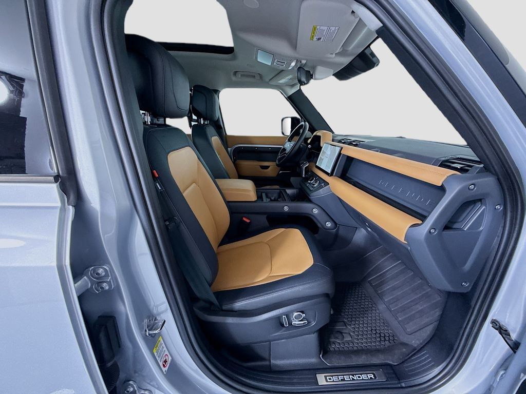 Thumbnail: 2024 Land Rover Defender - 21