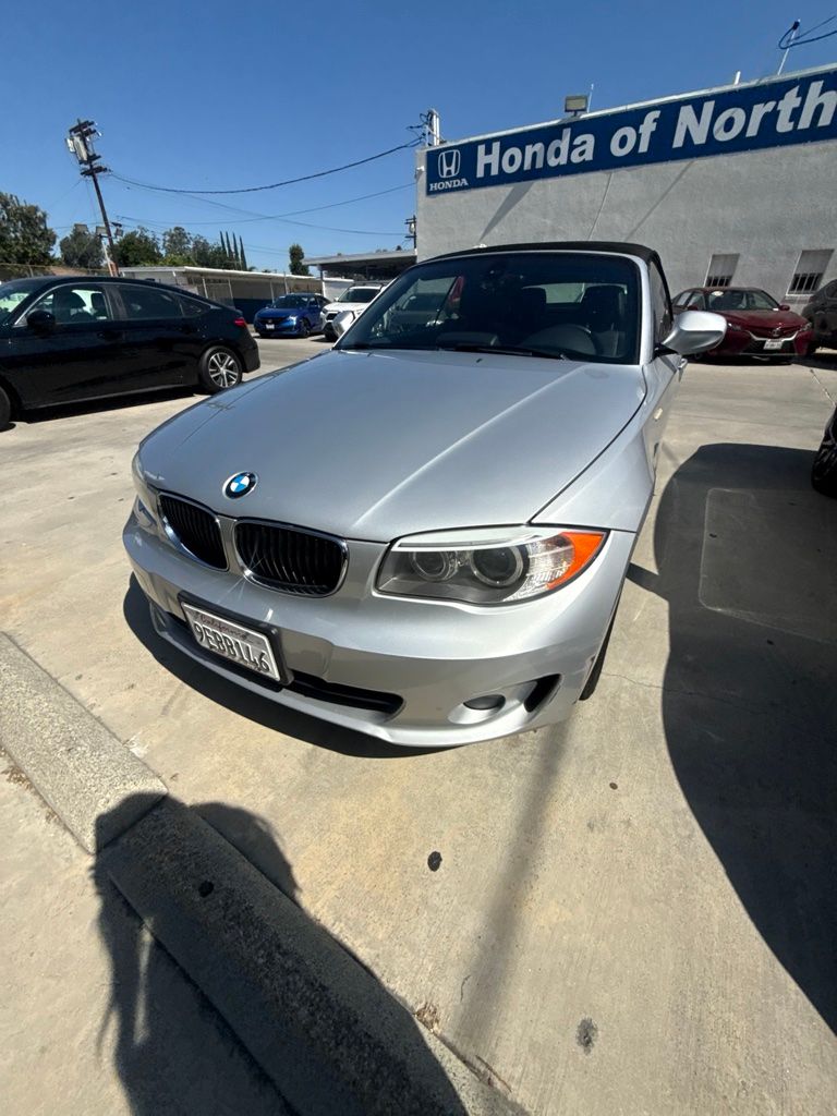 Titanium Silver Metallic 2013 BMW 1 Series Convertible Rear-Wheel Drive 6-Speed Automatic
