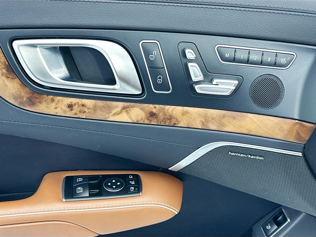 Thumbnail: 2017 Mercedes-Benz SL-Class - 19