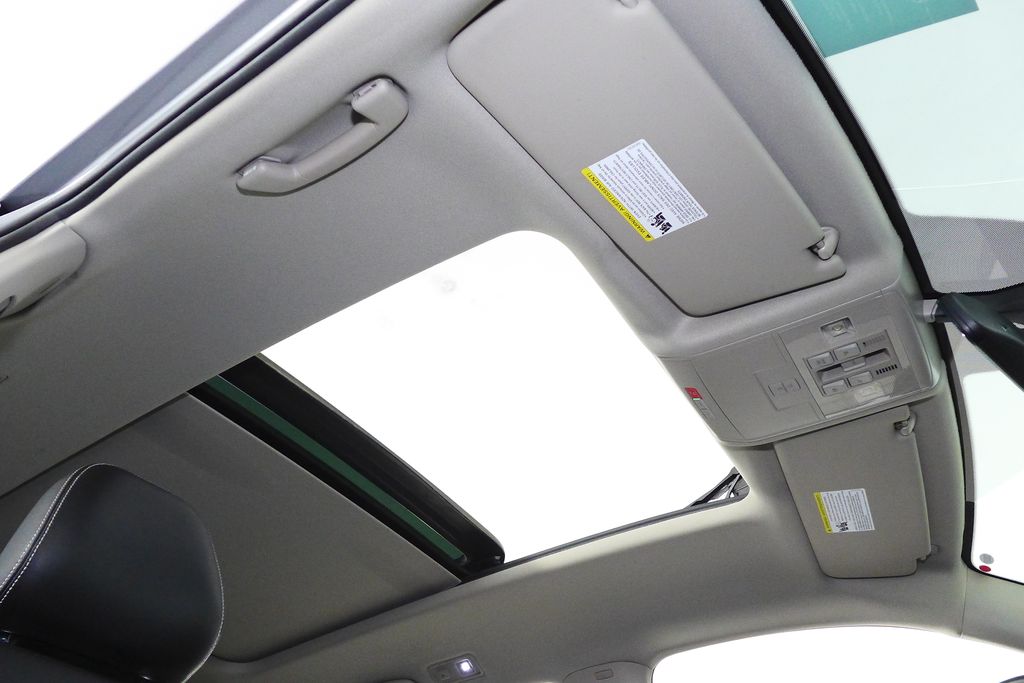 Thumbnail: 2022 Volkswagen Atlas - 18