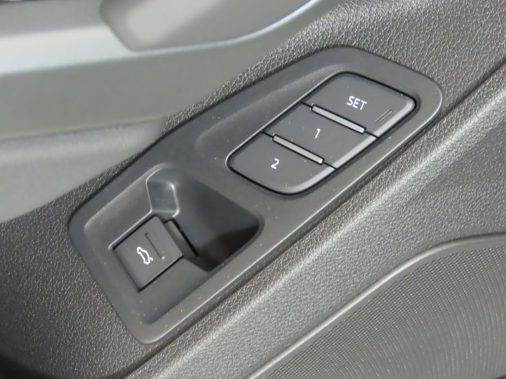 Thumbnail: 2025 Audi Q3 - 31