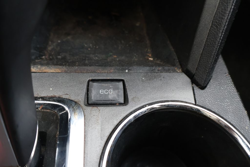 Thumbnail: 2015 GMC Terrain - 27