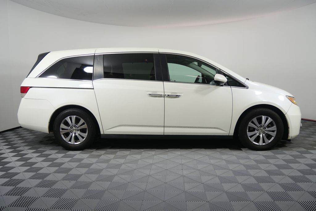 Thumbnail: 2017 Honda Odyssey - 2