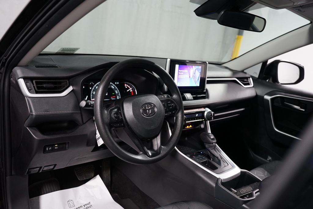 Thumbnail: 2025 Toyota RAV4 - 11