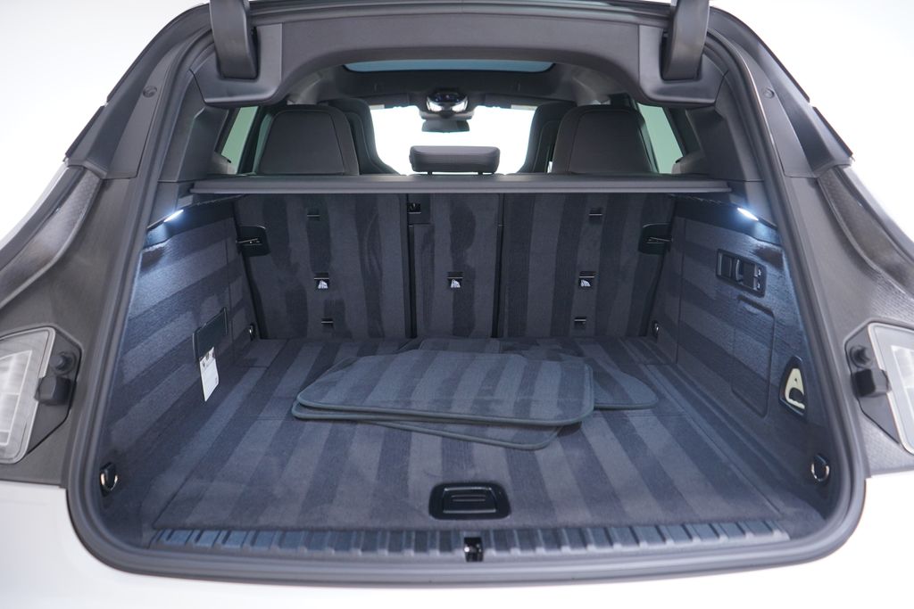 Thumbnail: 2026 BMW iX - 21