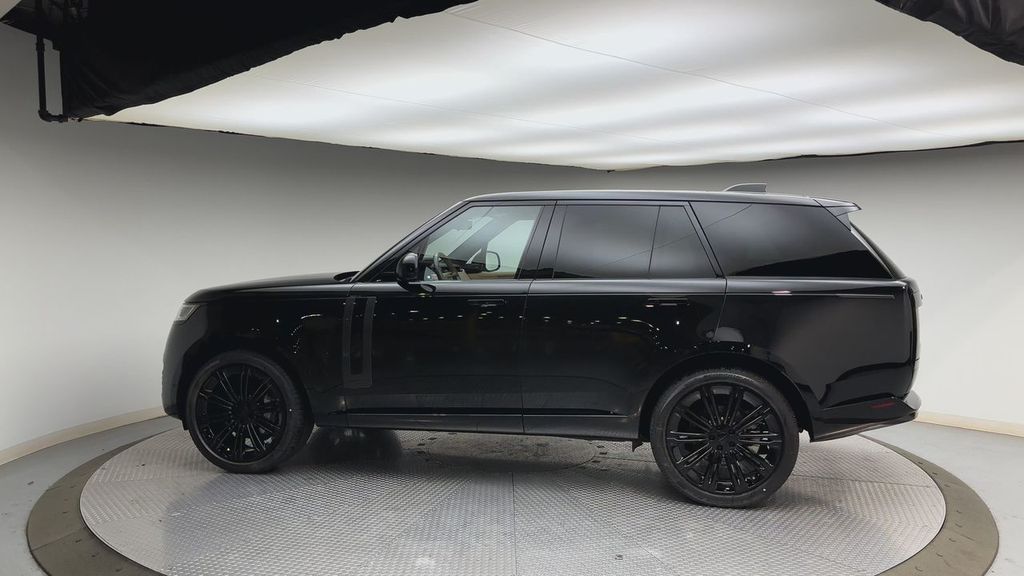 Thumbnail: 2026 Land Rover Range Rover - 5