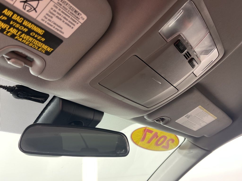 Thumbnail: 2017 Toyota Highlander - 23