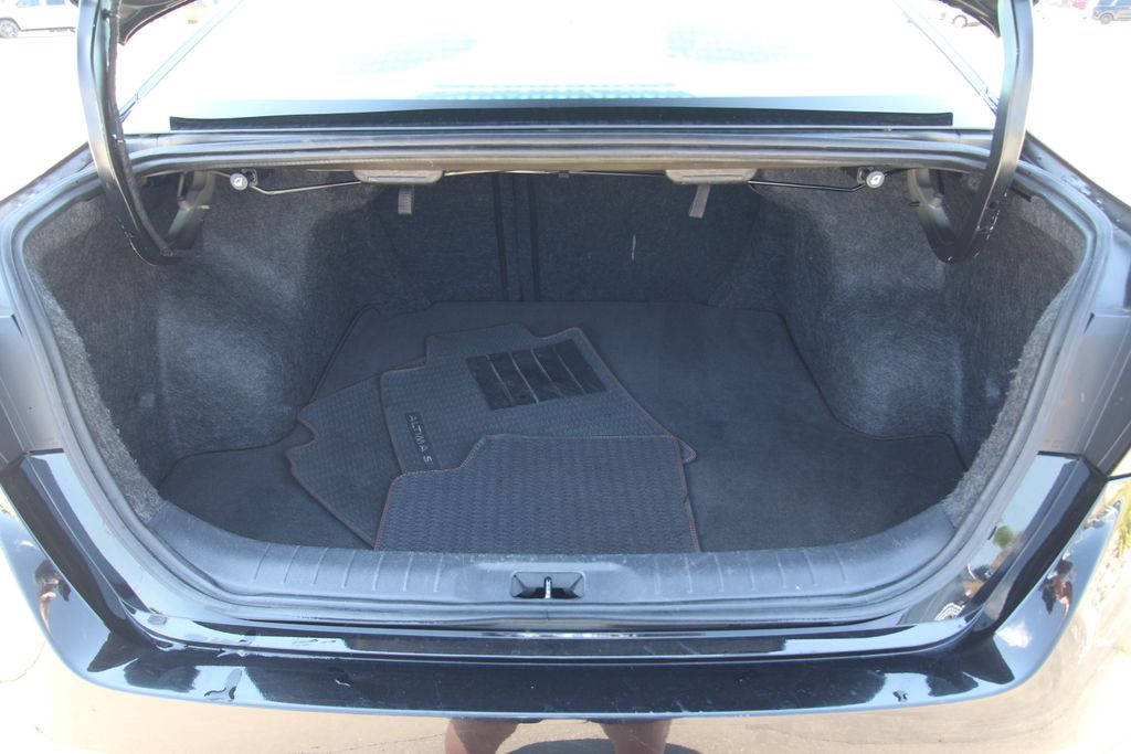 Used 2023 Nissan Altima Sedan