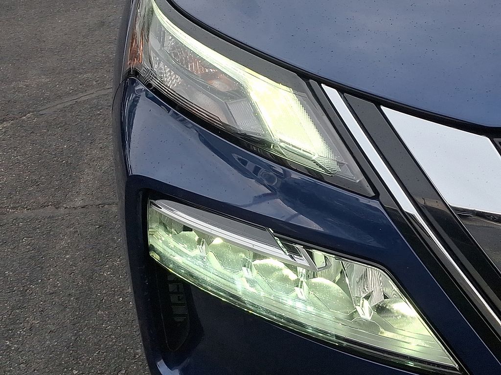 Thumbnail: 2023 Nissan Rogue - 9