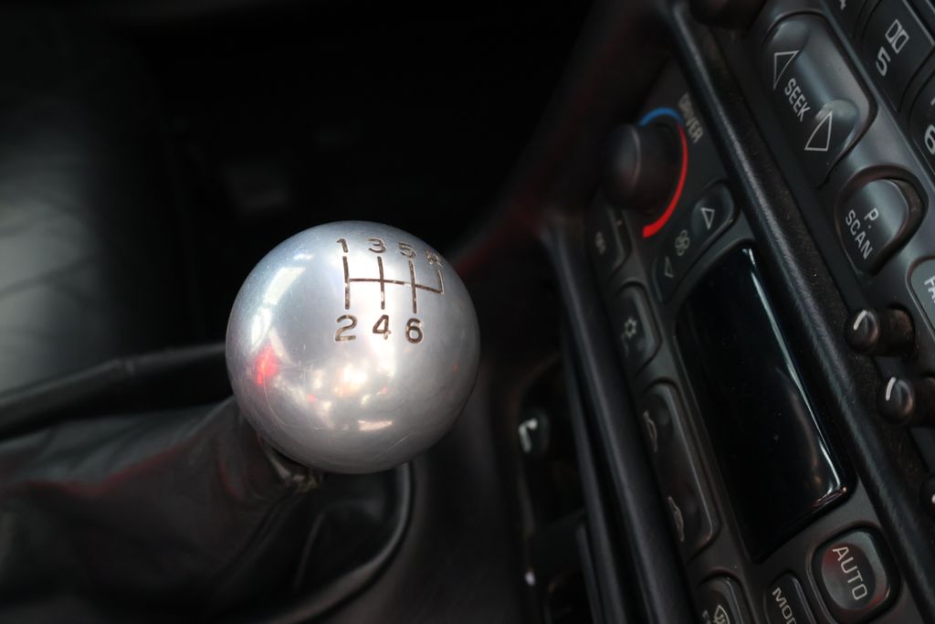 Thumbnail: 2001 Chevrolet Corvette - 25