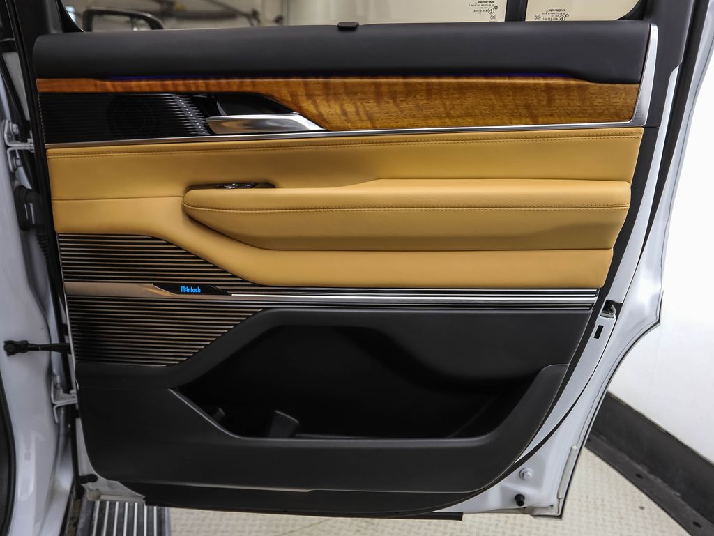 Thumbnail: 2022 Jeep Grand Wagoneer - 26