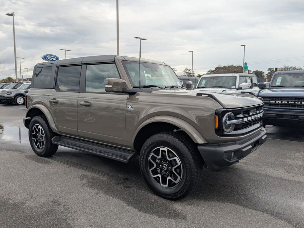 2025 Ford Bronco Outer Banks