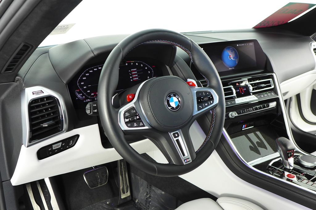 2022 BMW M8 Competition 31