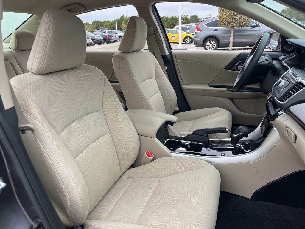 Thumbnail: 2017 Honda Accord - 28