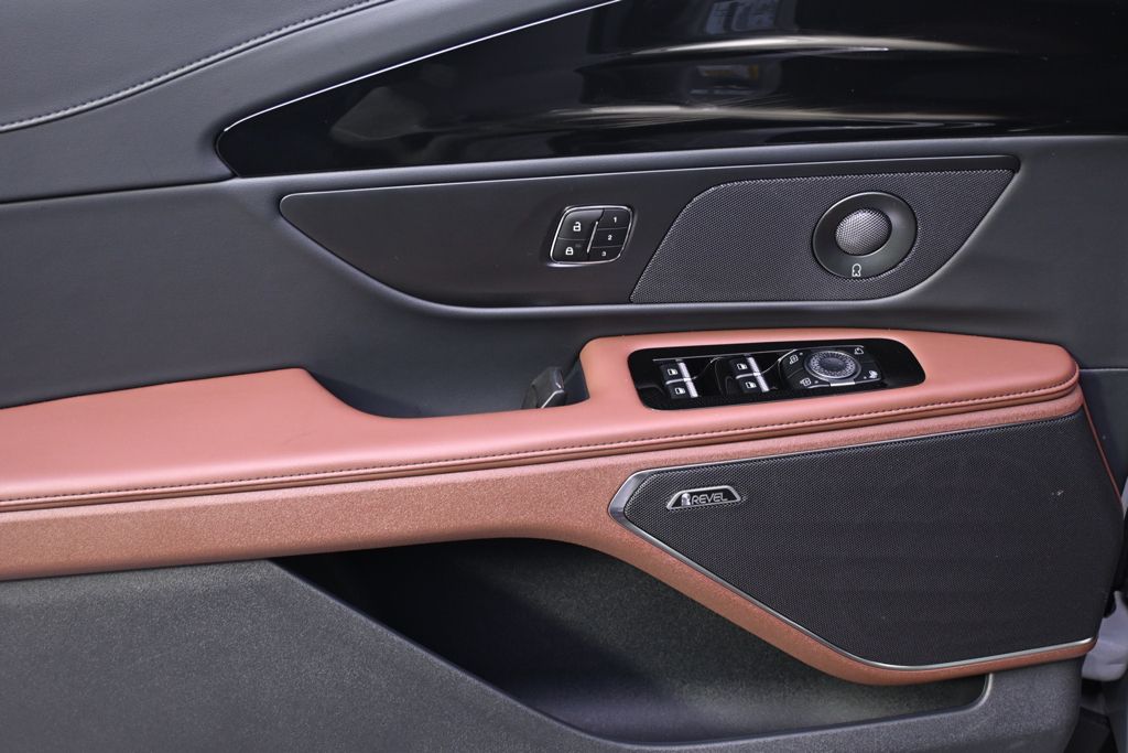 New 2026 Gray Lincoln Reserve image 22