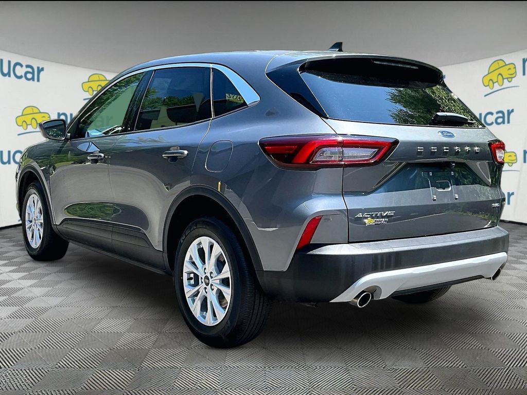 2023 Ford Escape — photo 5