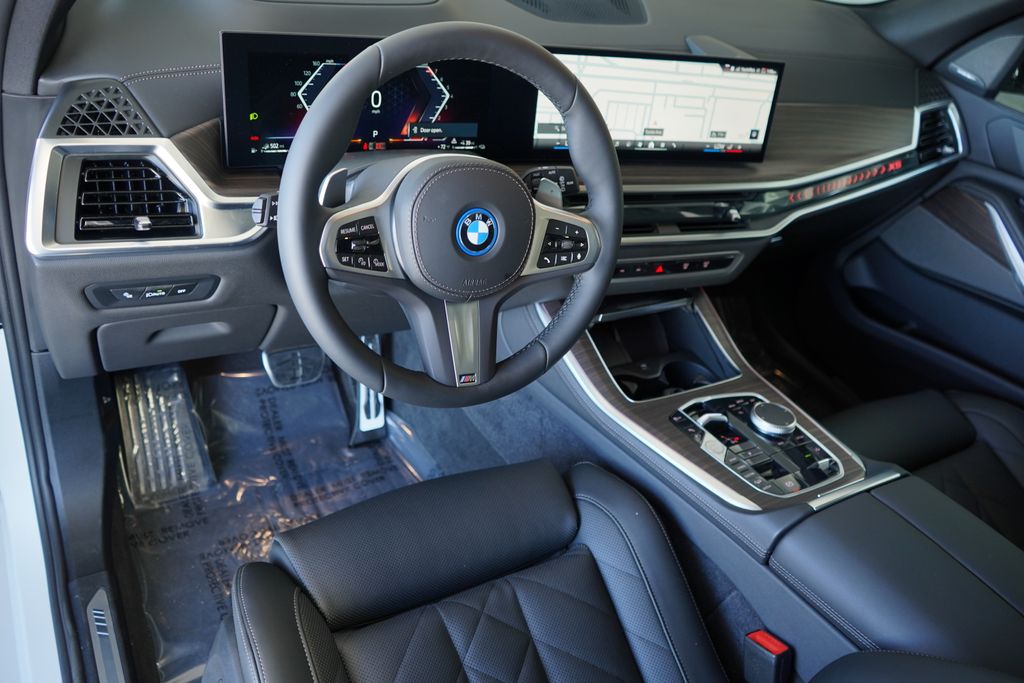 Thumbnail: 2026 BMW X5 - 14