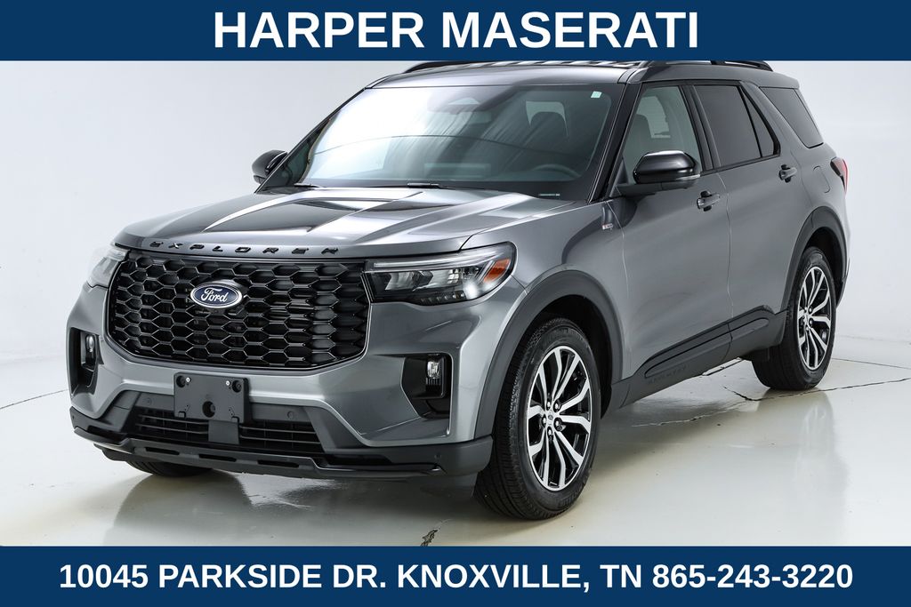 Carbonized Gray Metallic 2026 Ford Explorer SUV / Crossover Rear-Wheel Drive Automatic