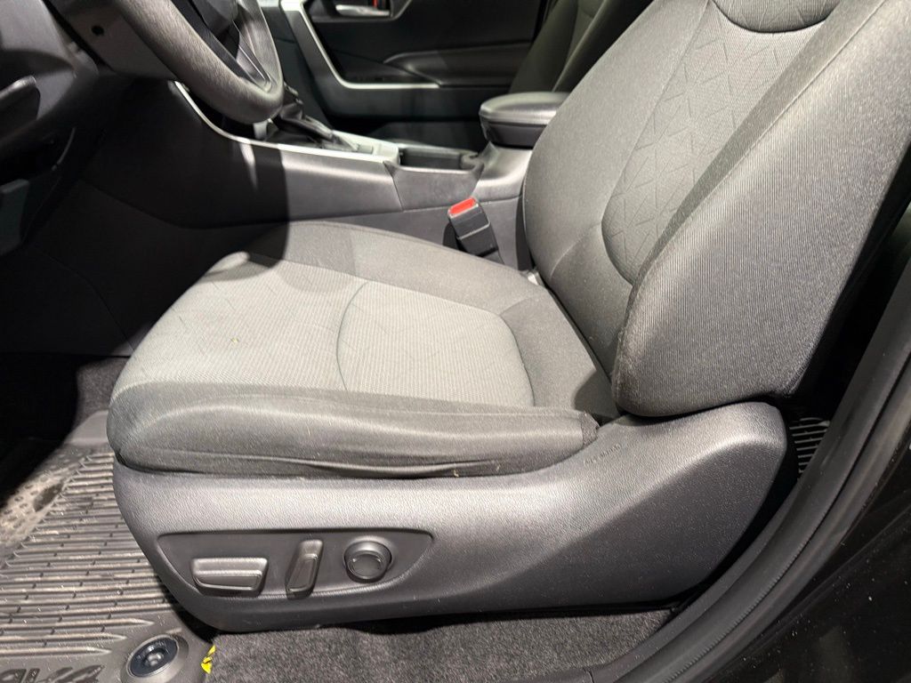 Thumbnail: 2024 Toyota RAV4 - 14