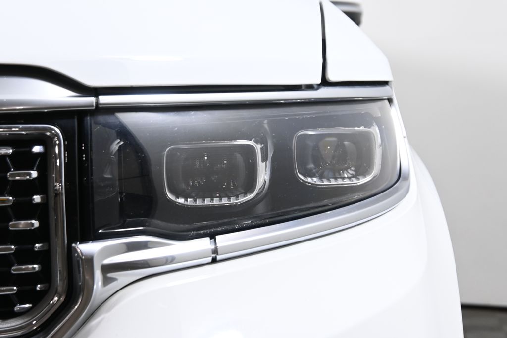 Thumbnail: 2022 Jeep Grand Wagoneer - 11