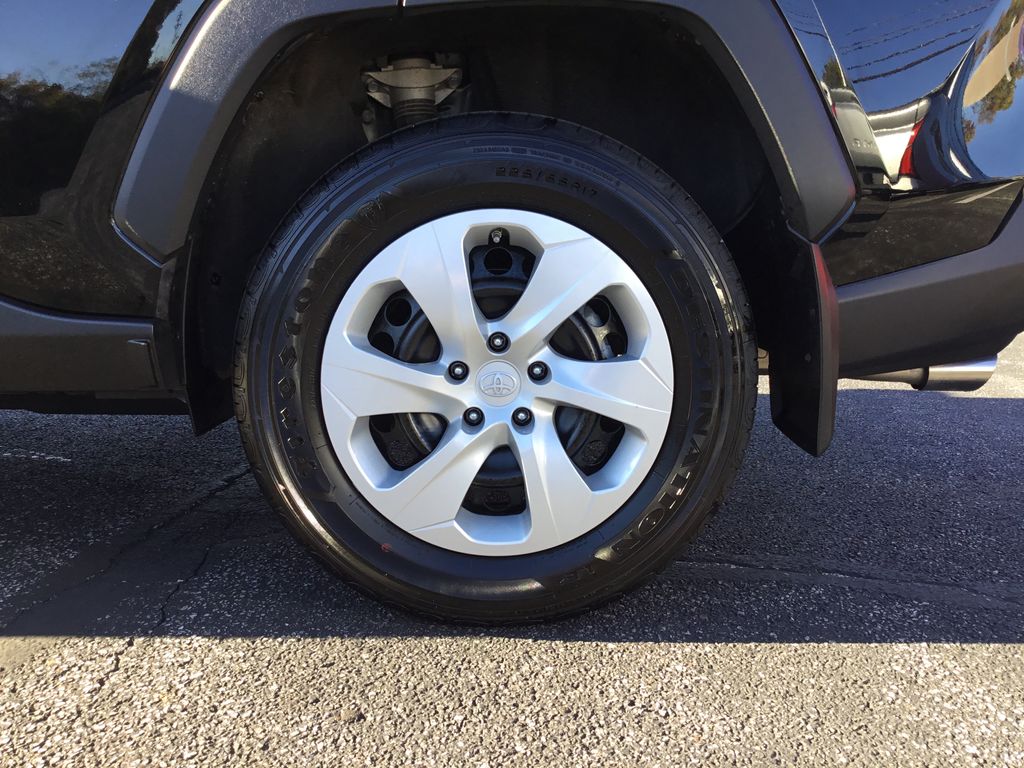 Thumbnail: 2023 Toyota RAV4 - 10