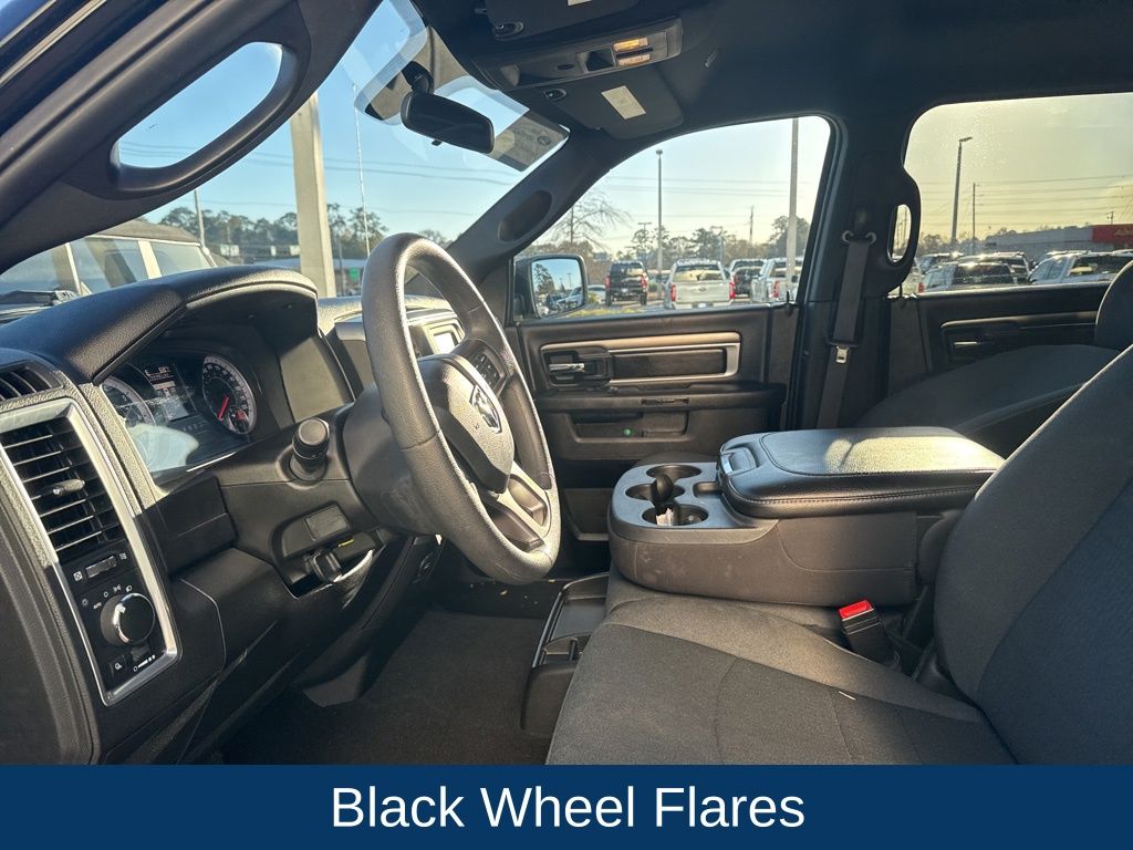 2024 Ram 1500 Classic Warlock Crew Cab 4x4 5'7" Box