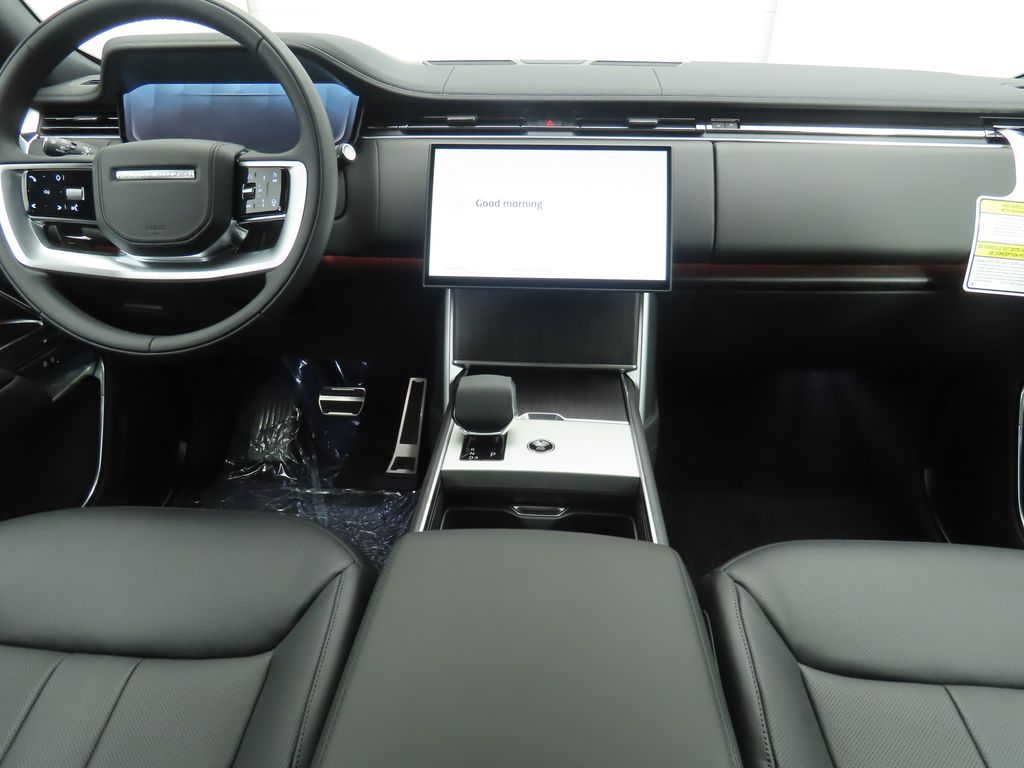 2025 Land Rover Range Rover SE 14
