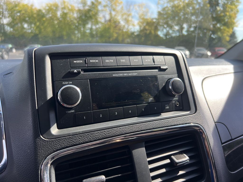 Thumbnail: 2016 Dodge Grand Caravan - 31