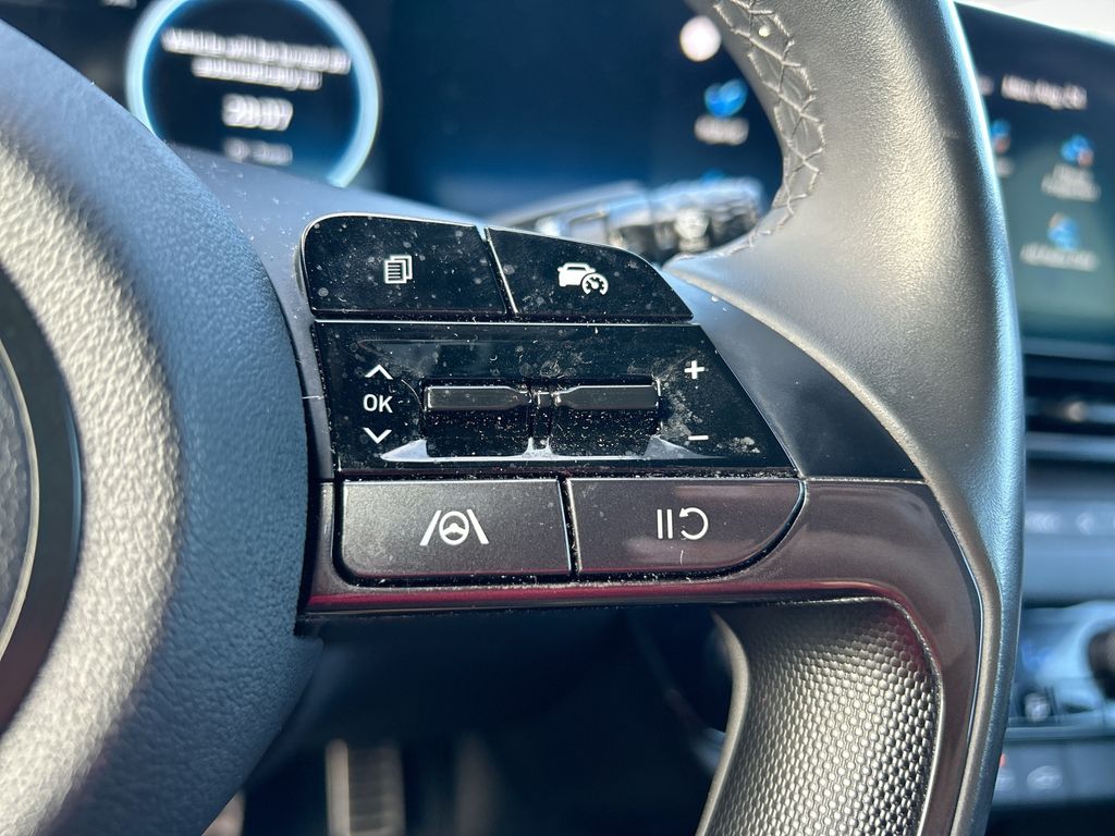 Thumbnail: 2025 Hyundai Elantra - 16