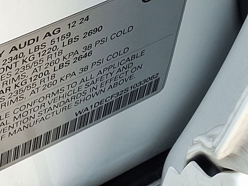 Thumbnail: 2025 Audi Q3 - 26