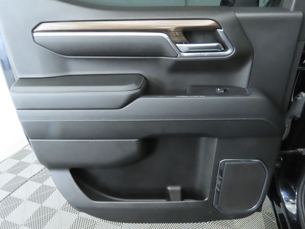 2024 Chevrolet Silverado 1500 RST 26