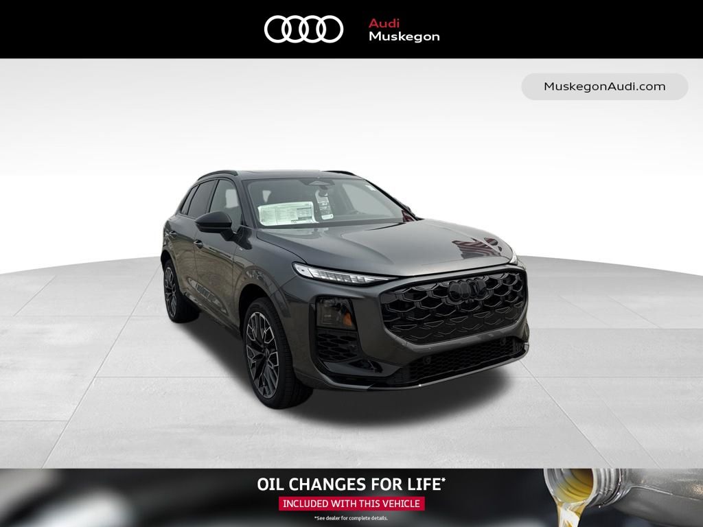 Daytona Gray Pearl Effect 2026 Audi Q3 SUV / Crossover All-Wheel Drive 7-Speed Automatic