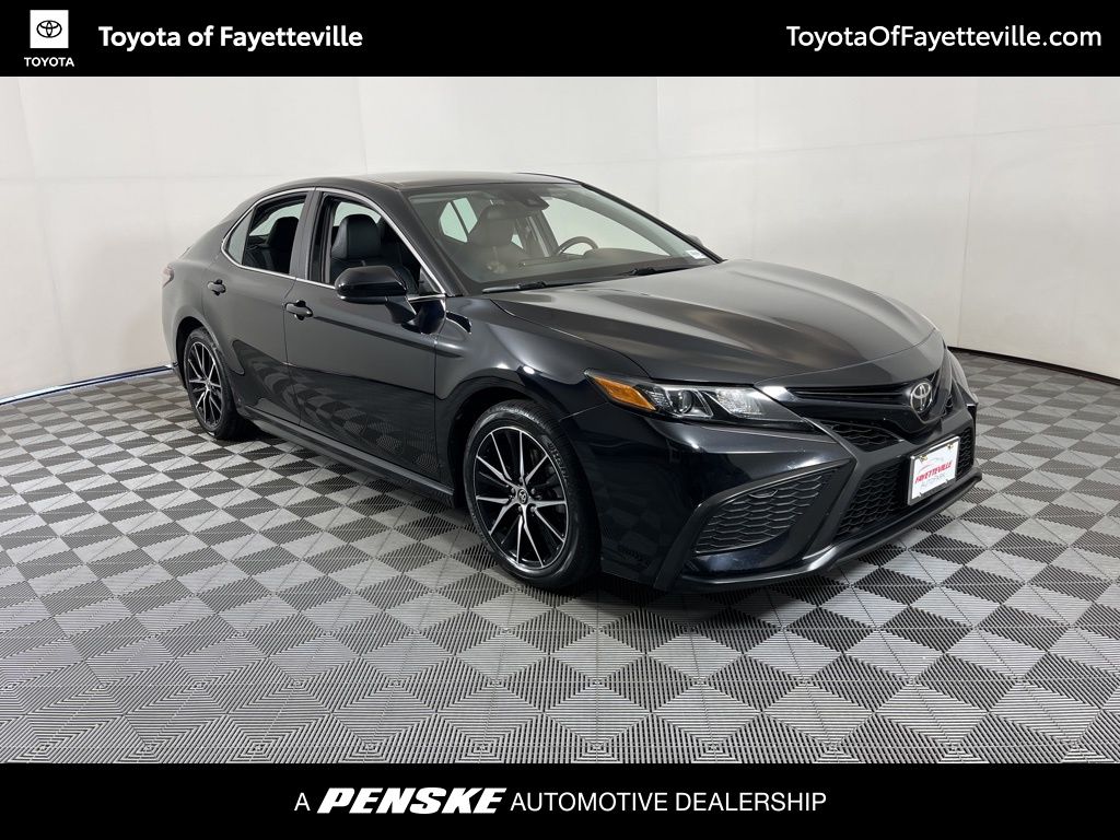 2022 Toyota Camry SE 12