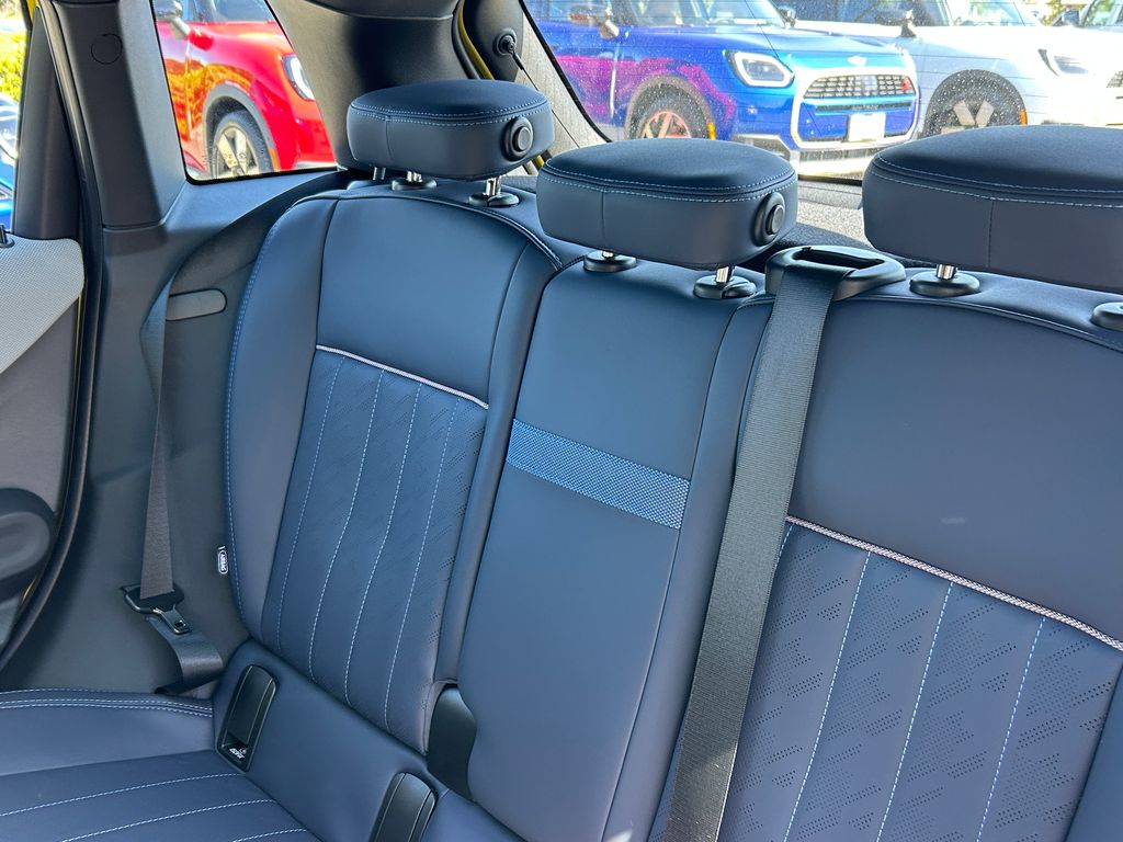 Thumbnail: 2025 MINI Cooper - 31